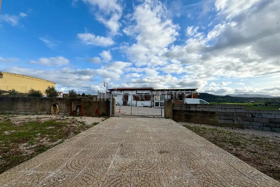 Capannone in vendita di 500 mq a €300.000 (rif. 2/2026)