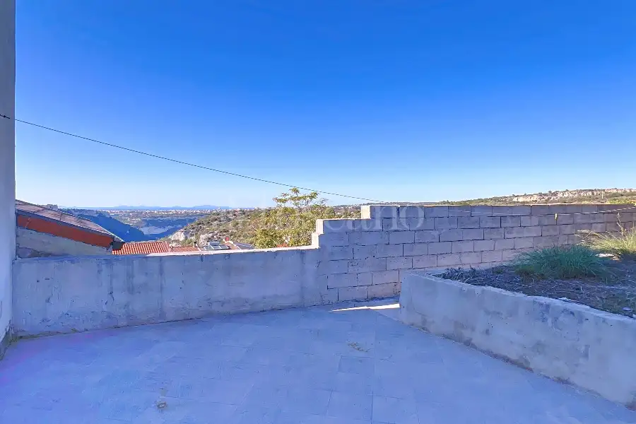 Casa Indipendente in vendita di 200 mq a €79.000 (rif. 167/2025)