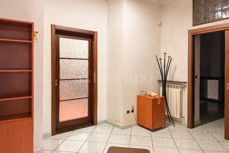 Negozio in vendita di 200 mq a €590.000 (rif. 51/2026)