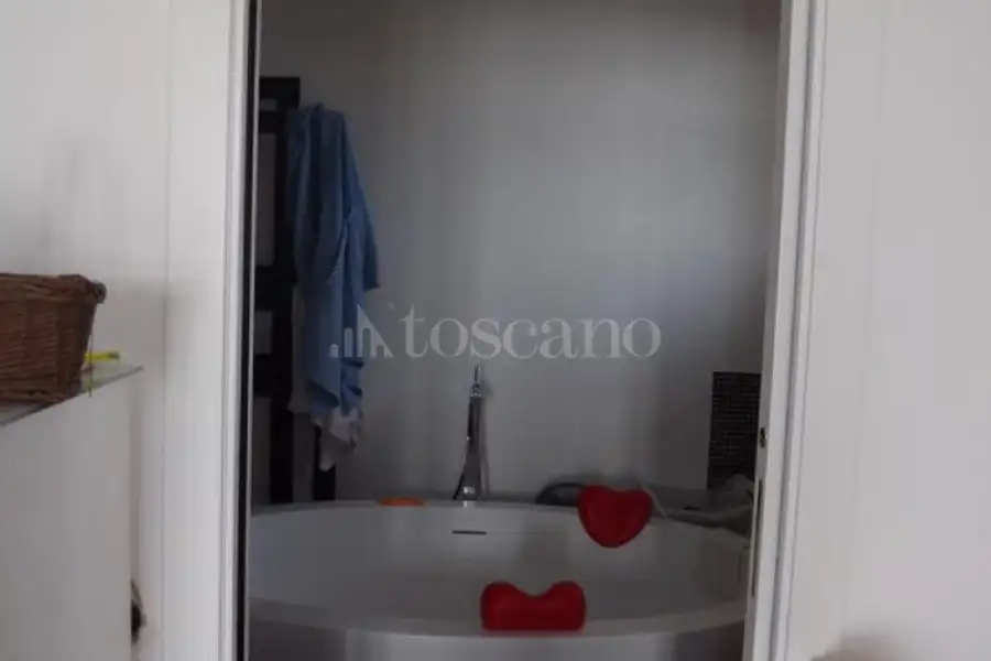 Villa in vendita di 400 mq a €399.000 (rif. 3/2024)
