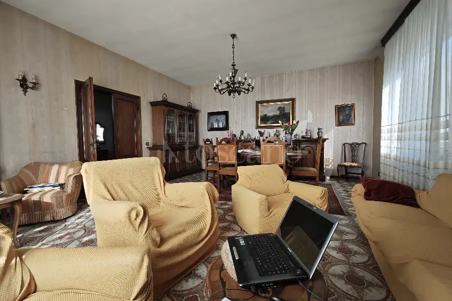 Villa in vendita di 350 mq a €560.000 (rif. 44/2024)