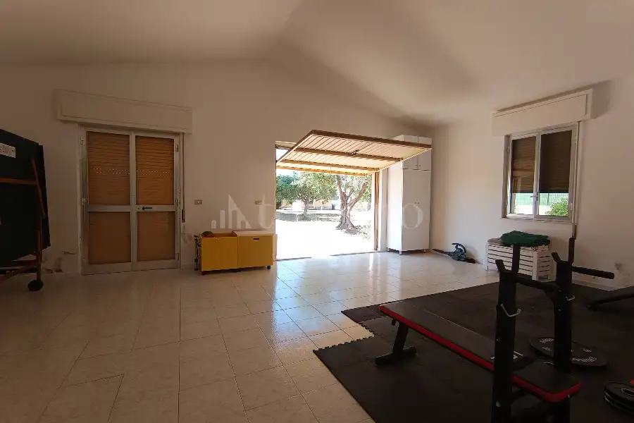 Villa in vendita di 470 mq a €698.000 (rif. 76/2026)