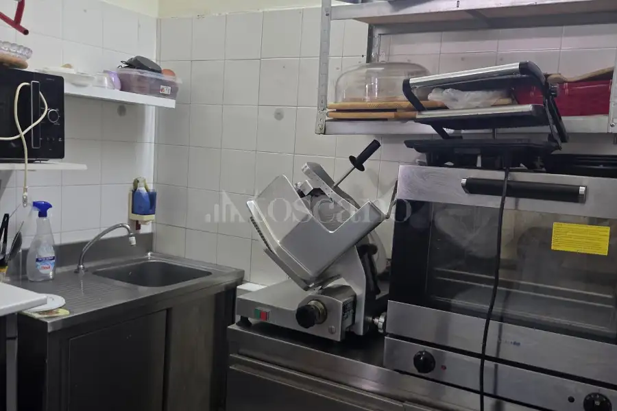 Negozio in vendita di 50 mq a €150.000 (rif. 20/2026)