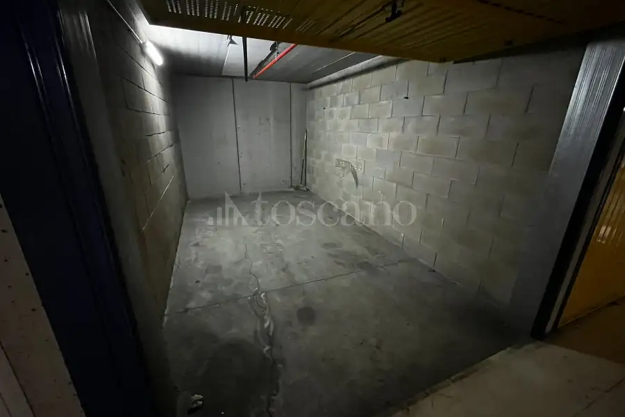 Box in vendita di 15 mq a €20.000 (rif. 35/2026)