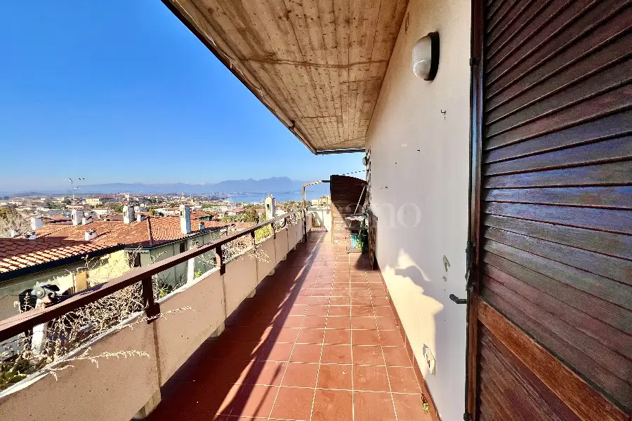 Villa Bifamiliare in vendita di 315 mq a €1.200.000 (rif. 7/2026)