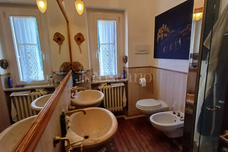 Villa Plurifamiliare in vendita di 800 mq a €1.390.000 (rif. 26/2024)