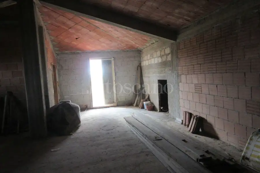 Villa Bifamiliare in vendita di 183 mq a €49.000 (rif. 58/2026)