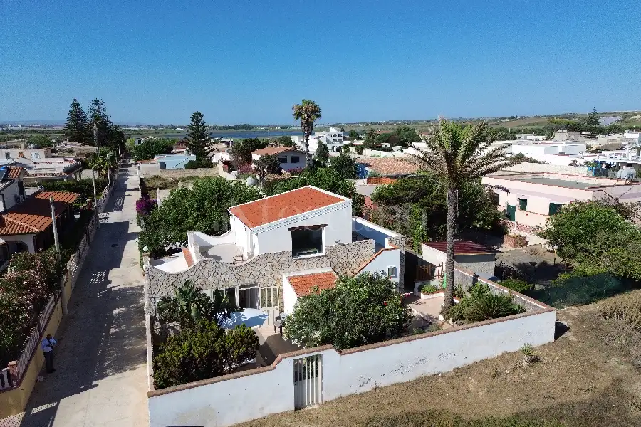 Villa in vendita di 100 mq a €329.000 (rif. 103/2026)