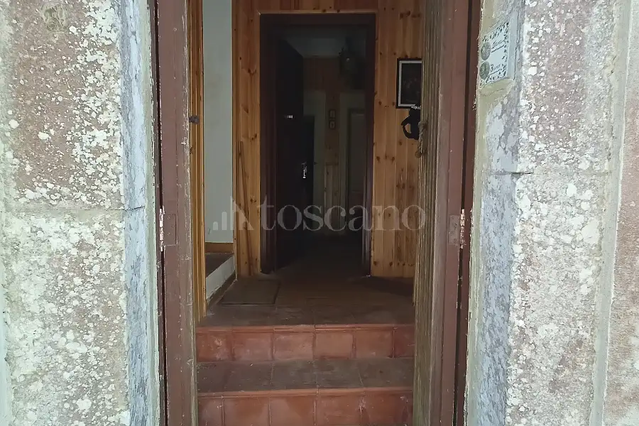 Casa in vendita di 480 mq a €450.000 (rif. 37/2026)