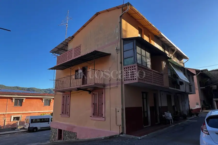 Casa Indipendente in vendita di 100 mq a €58.000 (rif. 42/2026)