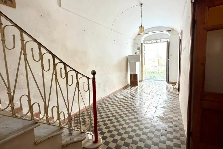 Casa Indipendente in vendita di 160 mq a €80.000 (rif. 76/2026)
