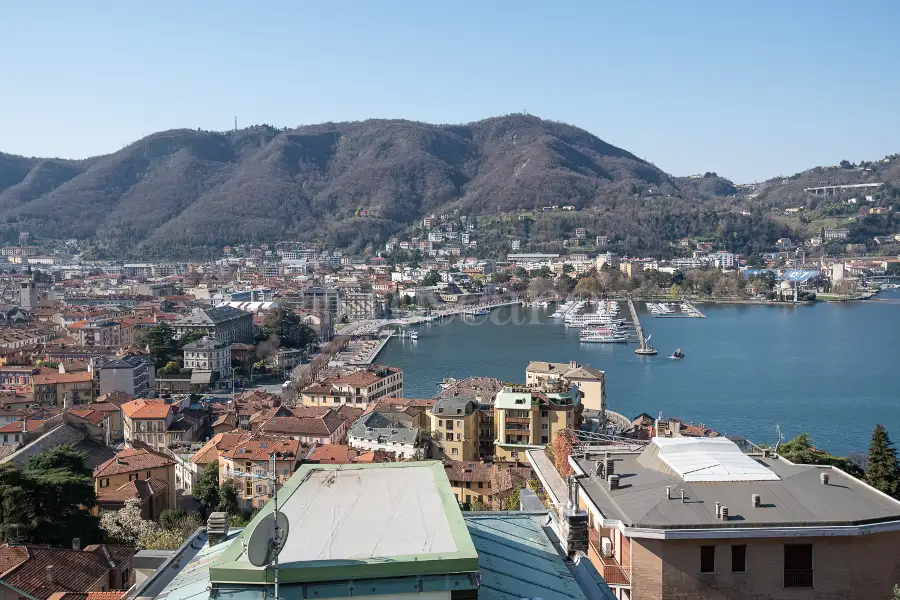 Casa in vendita di 140 mq a €820.000 (rif. 5/2026)