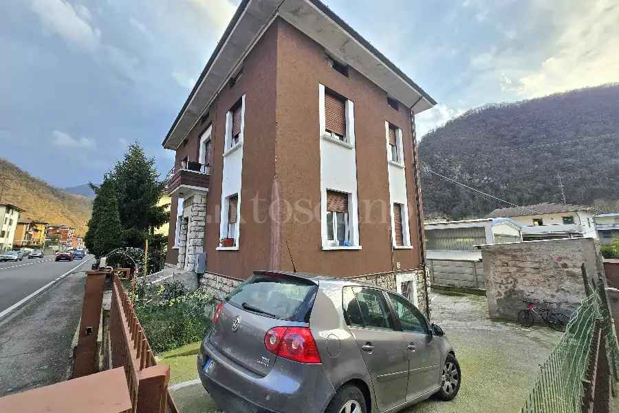 Casa Indipendente in vendita di 230 mq a €380.000 (rif. 10/2025)