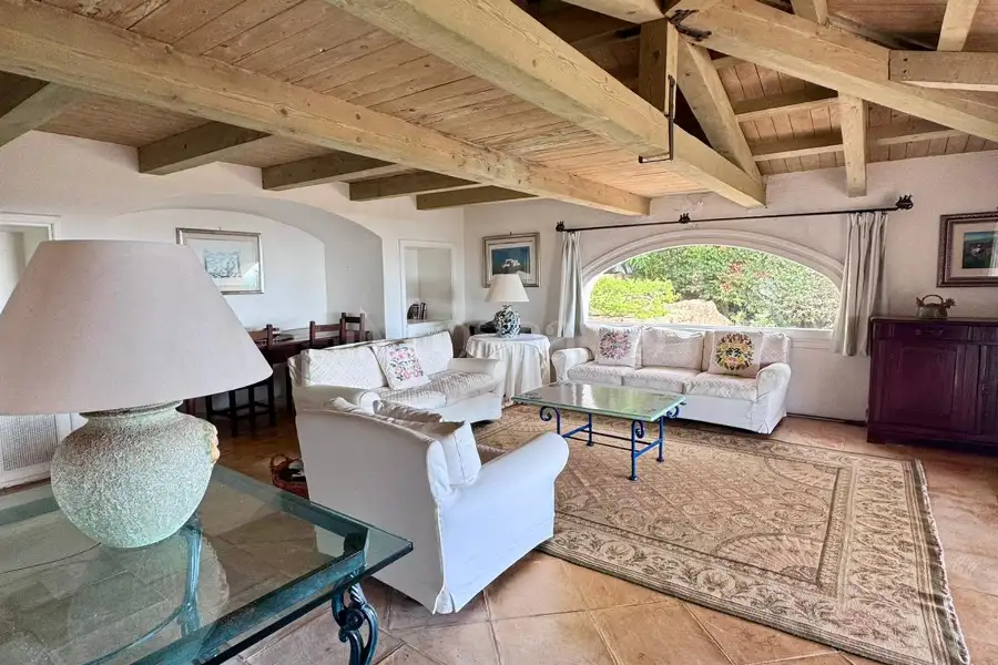 Villa in vendita di 291 mq trattativa riservata (rif. 11/2026)