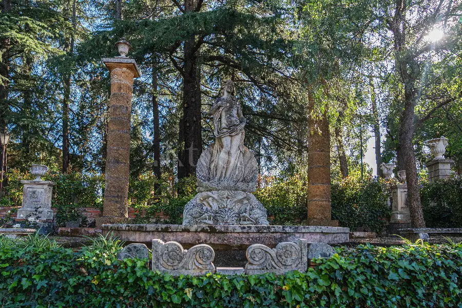 Villa in vendita di 1.200 mq a €4.250.000 (rif. 61/2026)