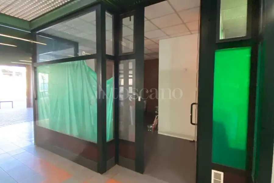 Negozio in affitto di 45 mq a €800 (rif. 38/2026)