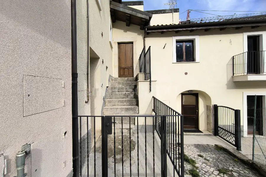 Casa Indipendente in vendita di 110 mq a €65.000 (rif. 51/2025)
