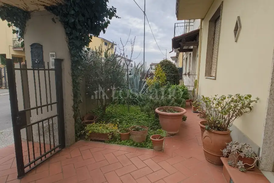 Villino a Schiera in vendita di 200 mq a €550.000 (rif. 12/2026)