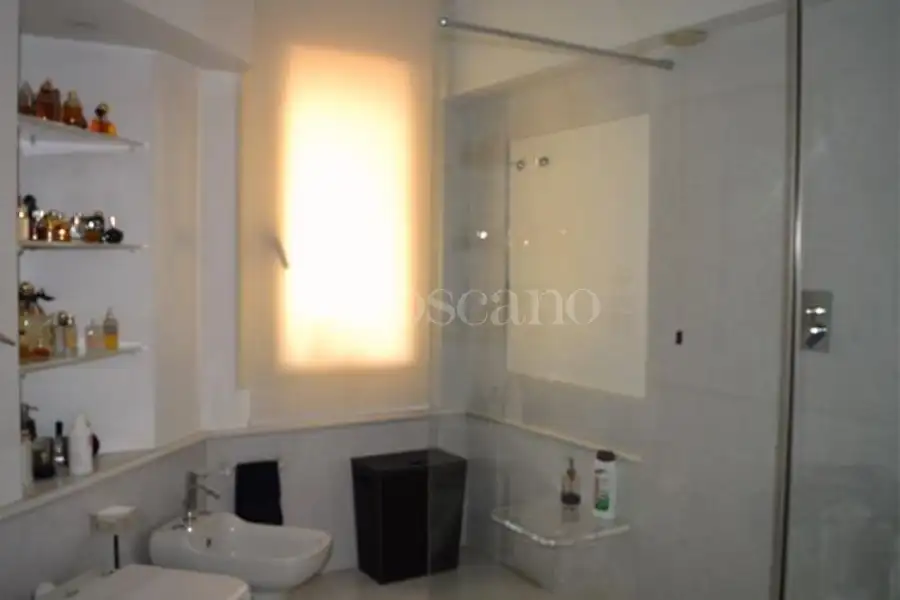 Casa in affitto di 280 mq a €3.000 (rif. 26/2026)