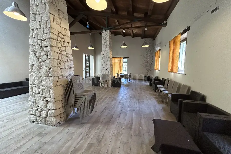 Villa in vendita di 700 mq a €720.000 (rif. 94/2026)