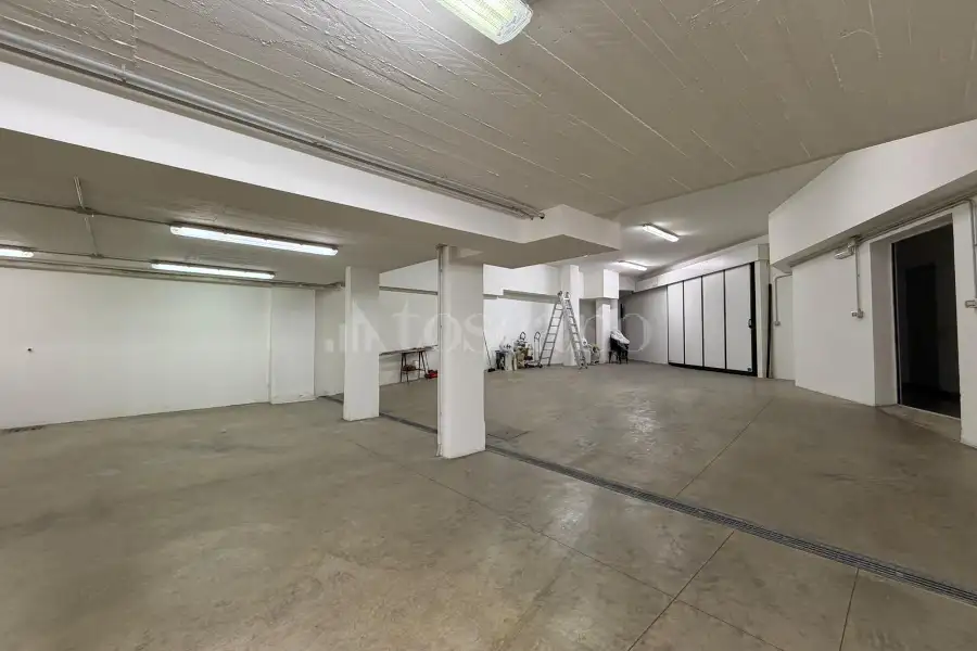 Magazzino in affitto di 350 mq a €900 (rif. 21/2026)