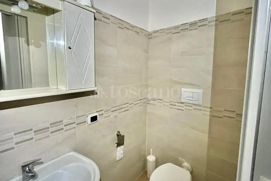 Negozio in affitto di 50 mq a €450 (rif. 84/2026)