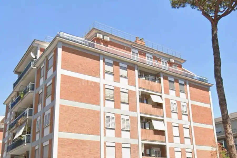 Box in vendita di 22 mq a €100.000 (rif. 6/2025)