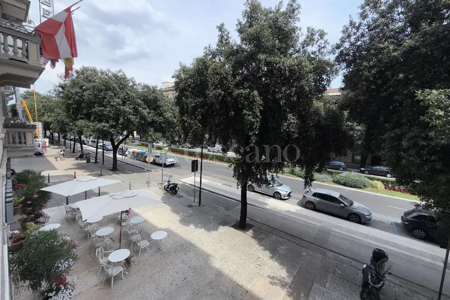 Ufficio in affitto di 80 mq a €1.300 (rif. 31/2026)