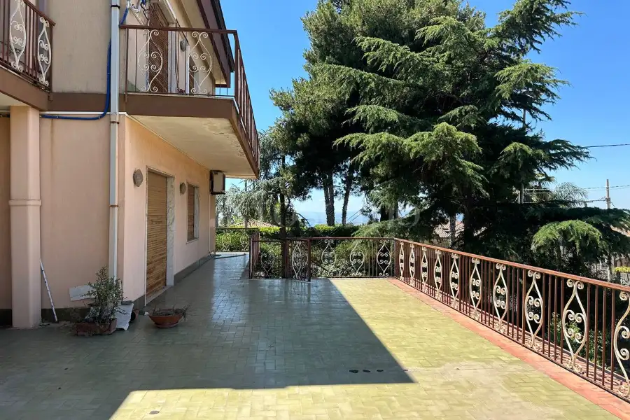 Villa in vendita di 575 mq a €878.000 (rif. 89/2025)