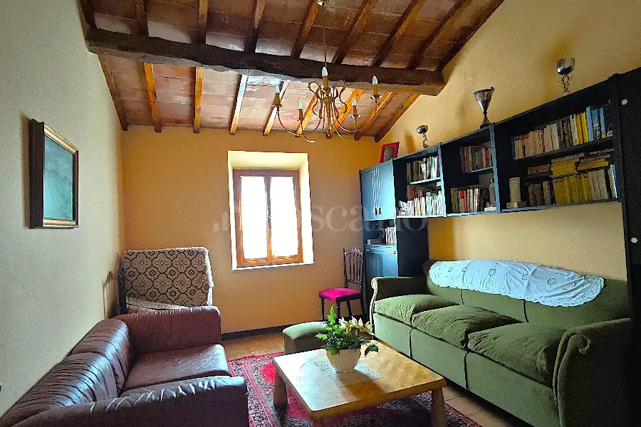 Casale in vendita di 350 mq a €460.000 (rif. 23/2025)