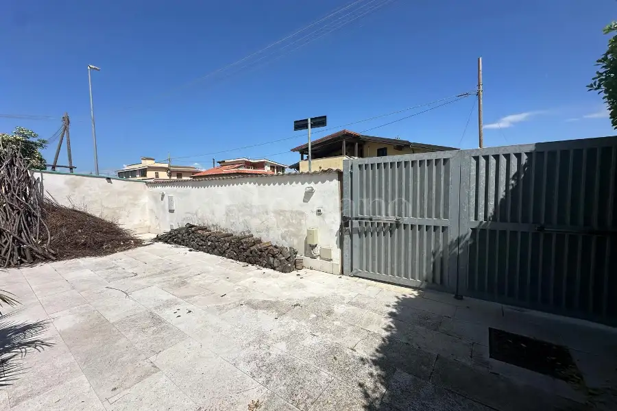 Villa Bifamiliare in vendita di 120 mq trattativa riservata (rif. 41/2026)