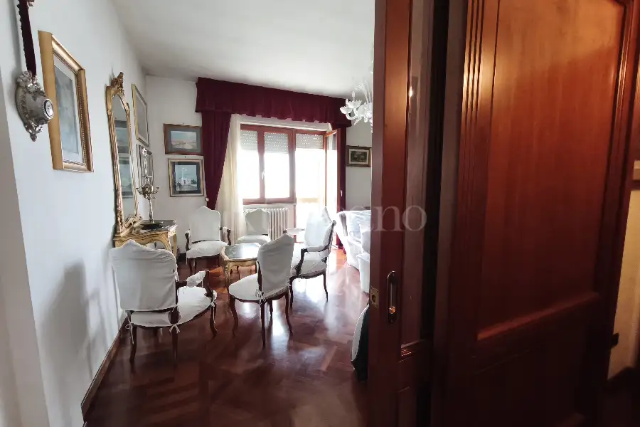 Attico in vendita di 164 mq a €330.000 (rif. 3/2026)