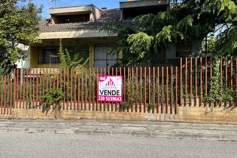 Villa in vendita di 444 mq trattativa riservata (rif. 59/2025)