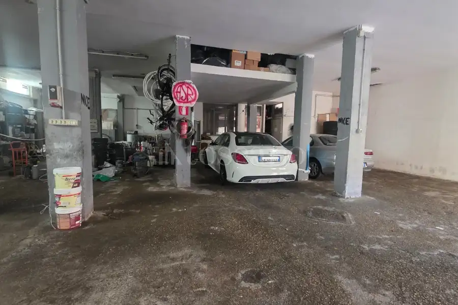 Posto Auto in vendita di 232 mq a €199.000 (rif. 18/2026)
