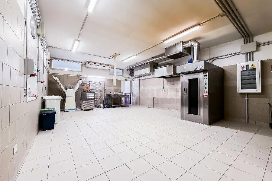 Negozio in vendita di 124 mq a €265.000 (rif. 107/2025)