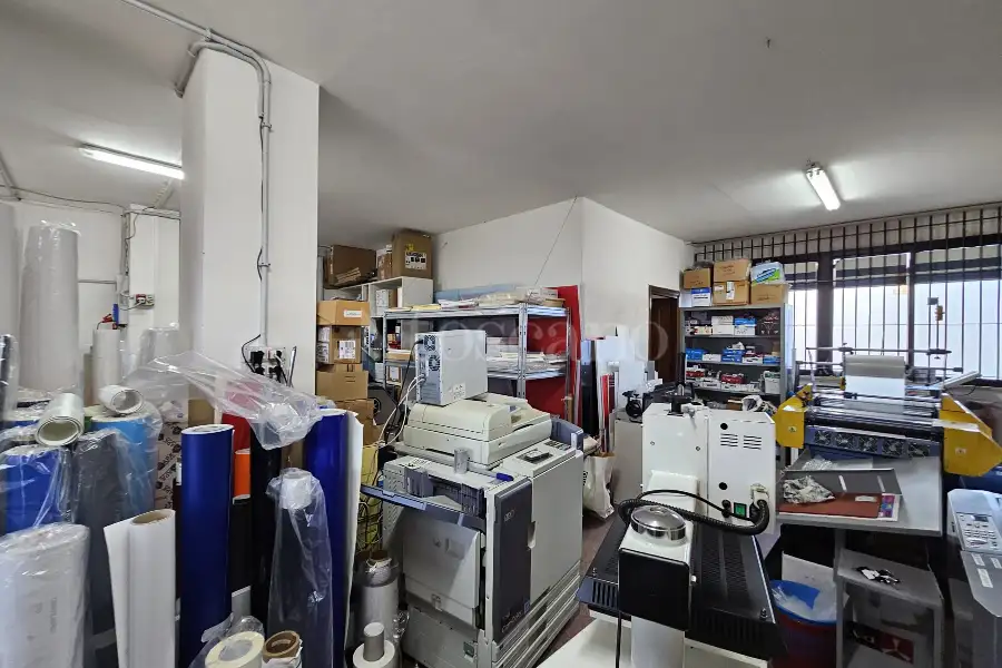 Negozio in vendita di 200 mq a €159.000 (rif. 111/2024)
