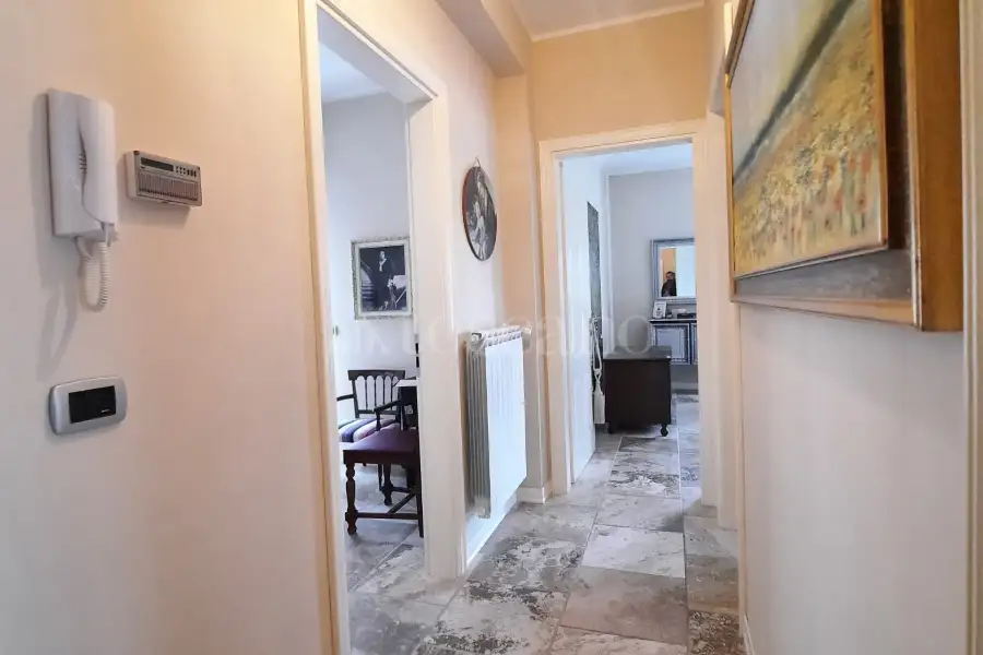 Villa Plurifamiliare in vendita di 800 mq a €795.000 (rif. 6/2025)