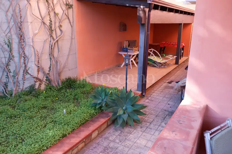 Villa Bifamiliare in vendita di 90 mq a €125.000 (rif. 2/2025)