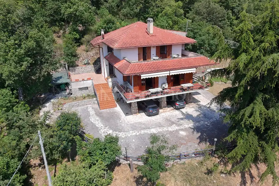 Villa in vendita di 315 mq a €290.000 (rif. 7/2025)