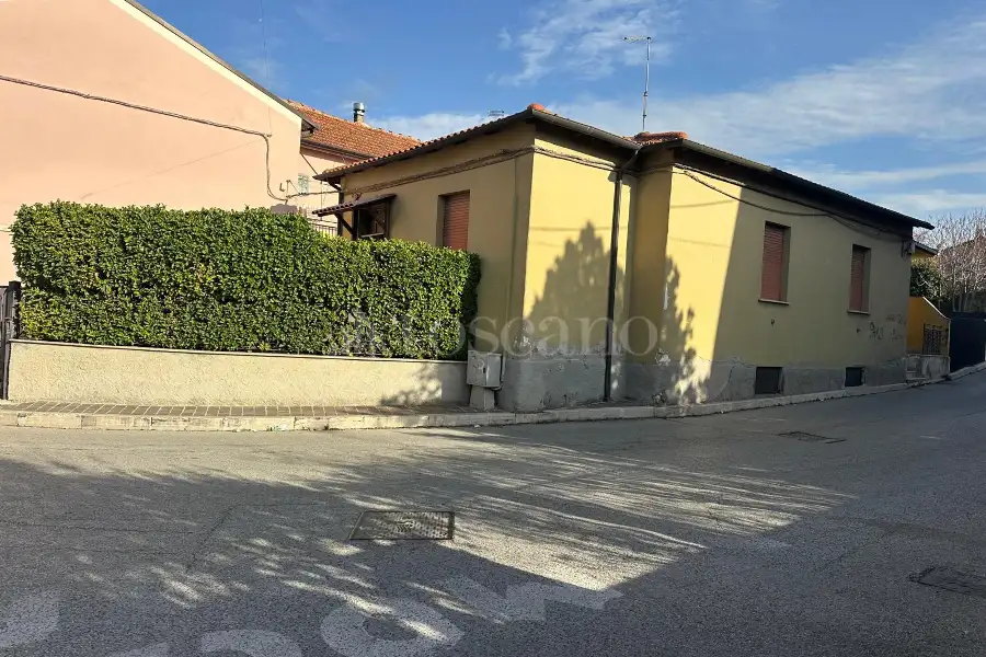 Casa Indipendente in vendita di 150 mq a €60.000 (rif. 126/2025)