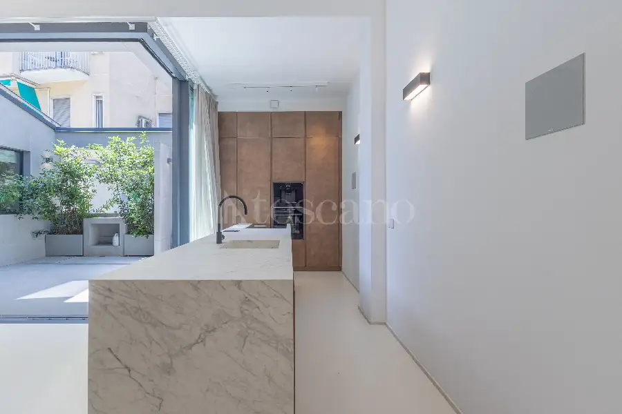 Casa Indipendente in vendita di 185 mq a €1.680.000 (rif. 8/2026)