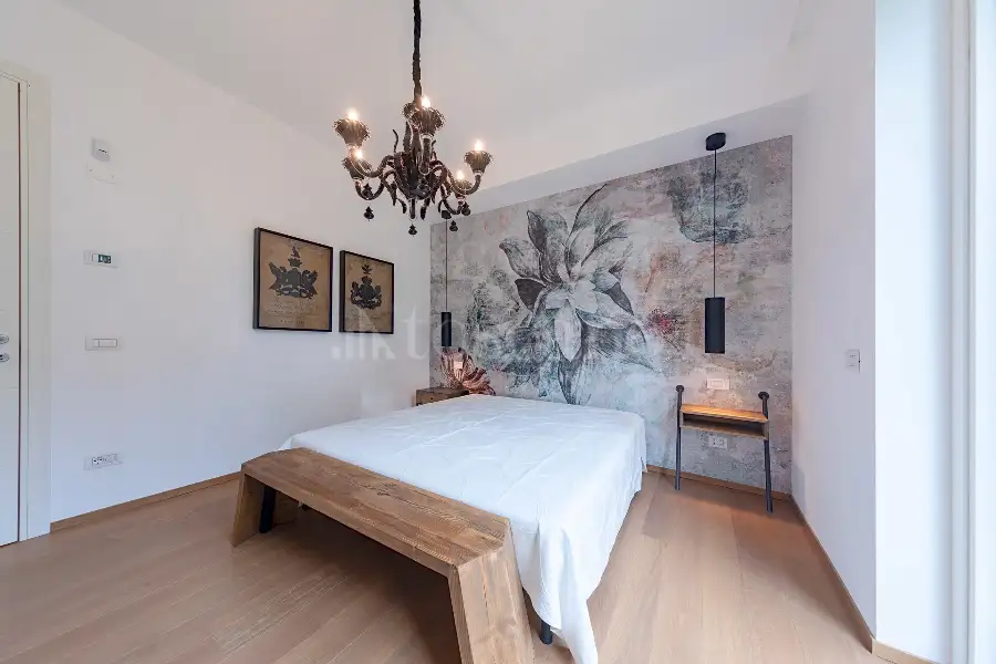 Villa in vendita di 400 mq a €3.700.000 (rif. 31/2024)
