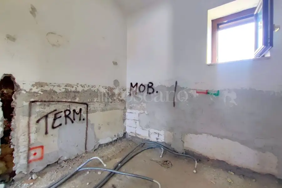 Villa in vendita di 250 mq a €240.000 (rif. 18/2026)