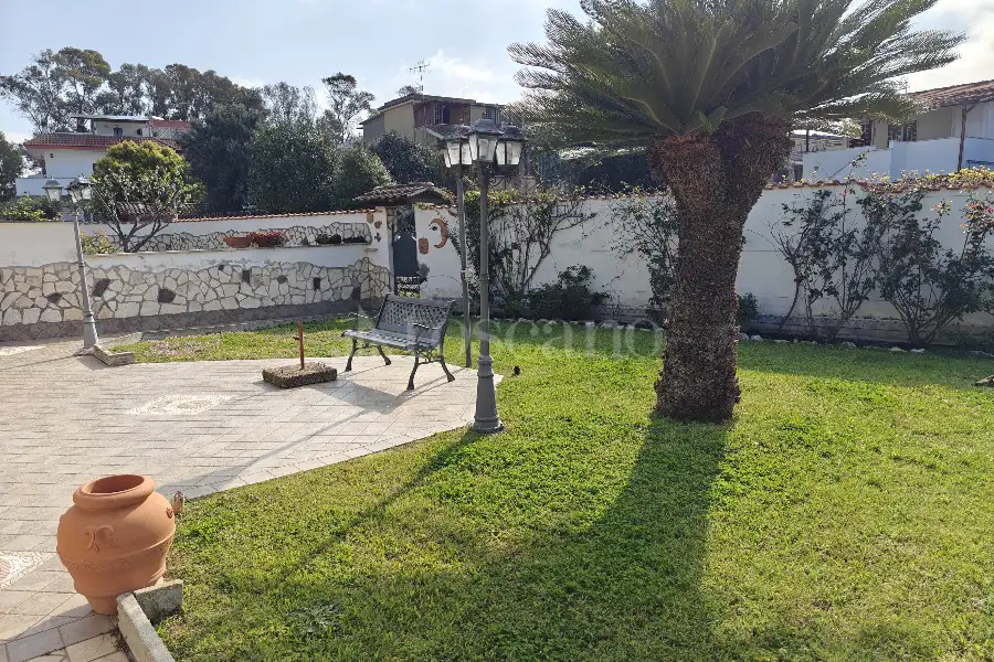 Casa Indipendente in vendita di 270 mq a €360.000 (rif. 17/2026)