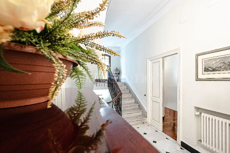 Villa in vendita di 496 mq a €3.950.000 (rif. 71/2026)