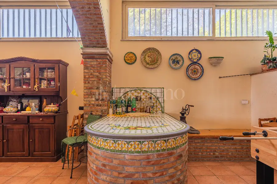 Villa in vendita di 630 mq a €785.000 (rif. 76/2026)