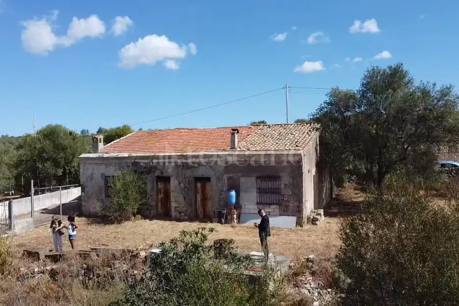 Casale in vendita di 120 mq a €85.000 (rif. 201/2026)