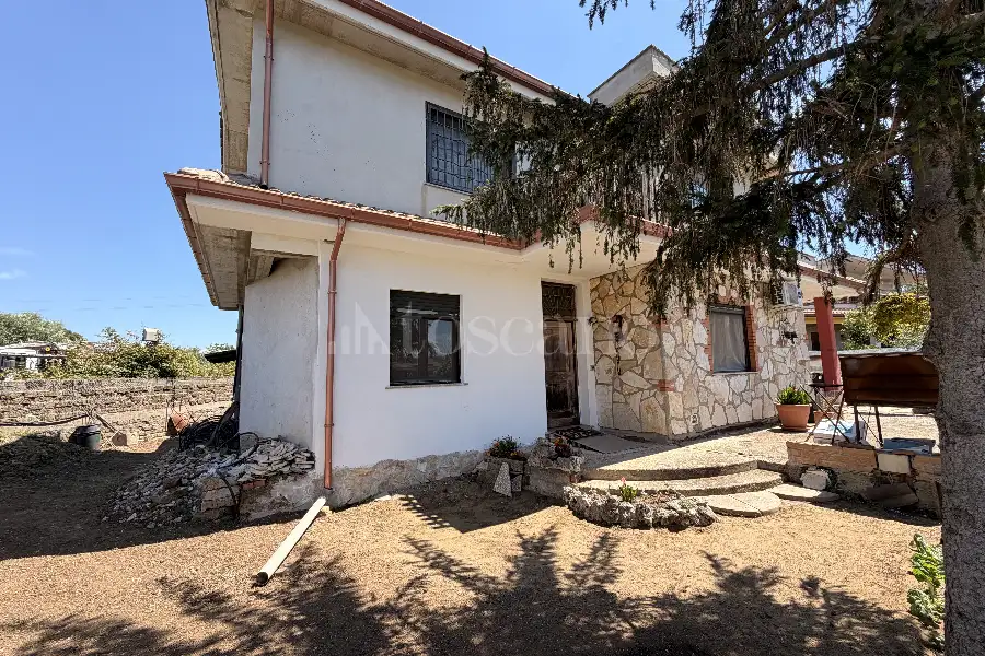 Casa Indipendente in vendita di 230 mq a €325.000 (rif. 25/2026)