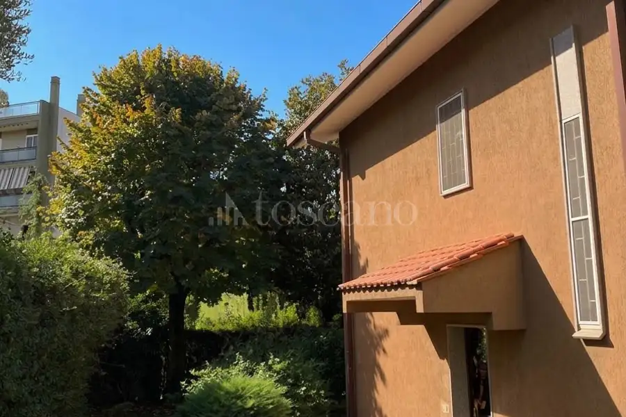 Villa in vendita di 200 mq a €990.000 (rif. 24/2026)