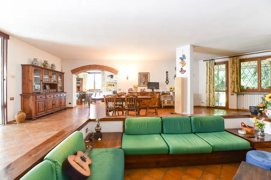 Villa in vendita di 660 mq a €790.000 (rif. 26/2025)
